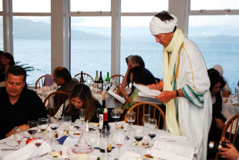 LeukemiaDinner@GGYachtClubSF 070403 33.JPG