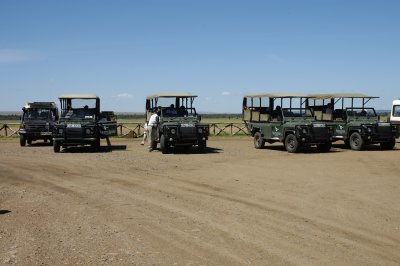 Kichwa Tembo airstrip parking lot