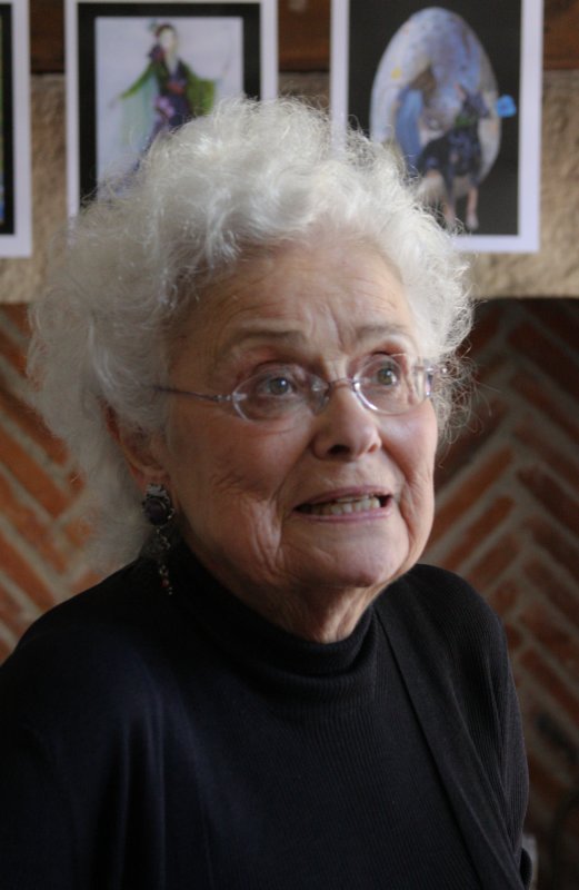 Tia welcomes us to her studio...  (click to read more)