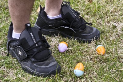 Watch-out-for-the-eggs feet