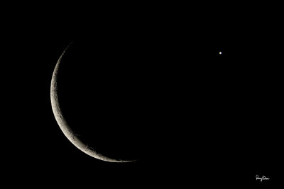 VENUS AND MOON May 16, 2010 - 7D + 400 2.8 IS + stacked Canon 2x/1.4x TCs, 1120 mm, f/11, 1/20 sec, ISO 200, 475B/3421 support, single exposure, rotated for composition, cropped and resized to 60%.