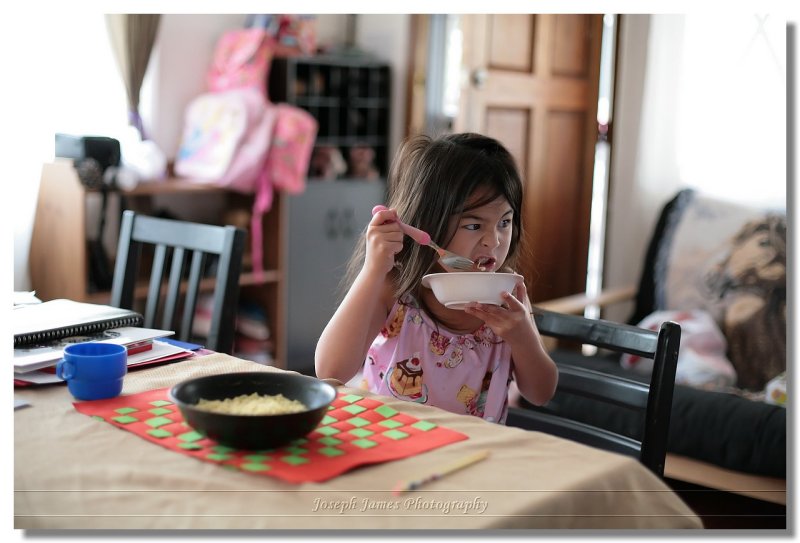 20070516 -- 090528 Canon 5D + 50 / 1.4 @ f / 2, 1/60, ISO 1600
