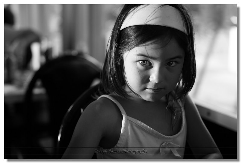 20070814 -- 192324 Canon 5D + 50 / 1.2L @ f / 2.8, 1/80, ISO 400