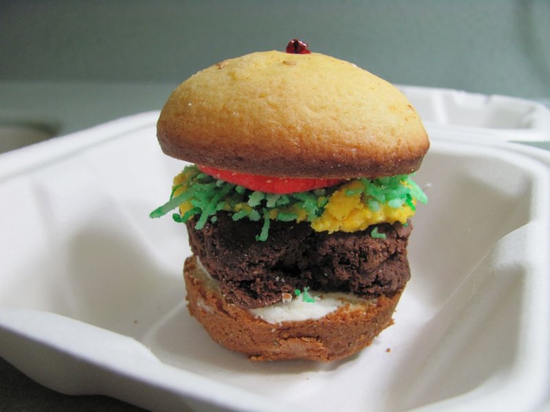mike's hamburger cupcake