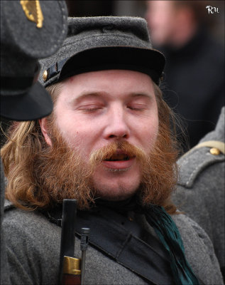 Soldat spit-sluzhba idyot