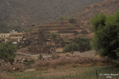 006-Old and new houses in valley.JPG