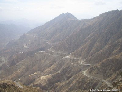 Al-Baha escarpment 2.JPG