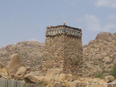 Old Watch tower on Taif - Al-Baha road.JPG