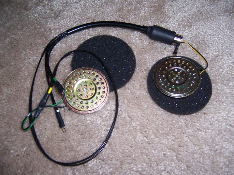 Headset speakers and foam covers