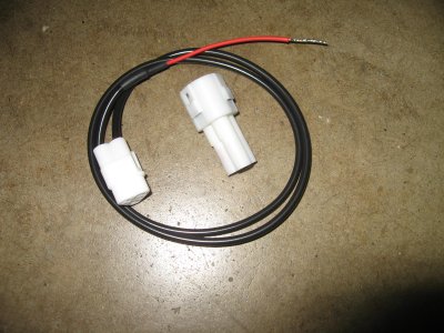 GiPro thee pin connector is supplied in the kit, with a lead to connect to power