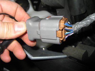 Power Commander connector plugged in