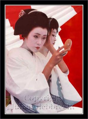 <b> Geisha image 005</b>