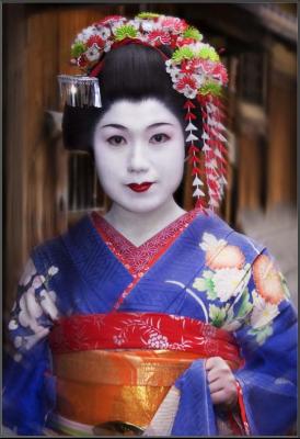  Maiko in blue