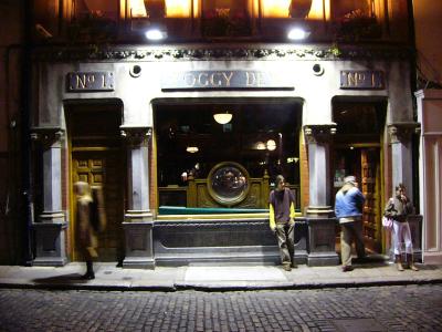 Temple Bar side street scene