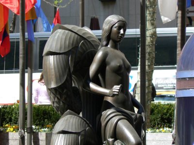 Statue in Rockefeller Plaza