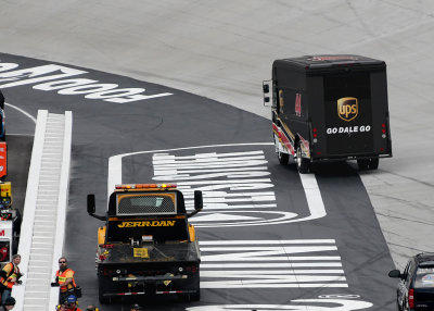 THE UPS RACING TRUCK DELIVERS DALE JARRETT'S FATHER TO THE STARTING TOWER