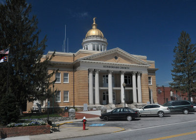 RESTORED HENDERSON COUNTY COURTHOUSE - ISO 800 - NO POST-PROCESSING NOISE REDUCTION