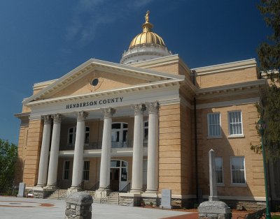 RESTORED HENDERSON COUNTY COURTHOUSE - ISO 800 - NO POST-PROCESSING NOISE REDUCTION