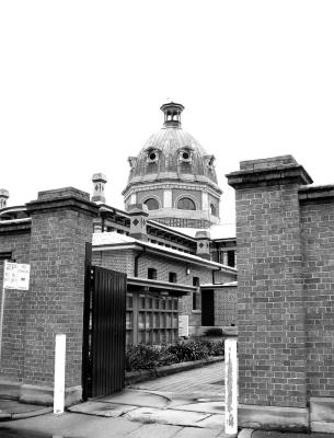 g3/42/347642/3/54061823.CourtHouseBathurstbw.jpg