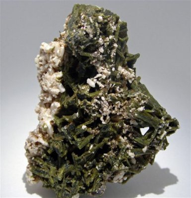 13a. Epidote. Zacatecas, Mexico.