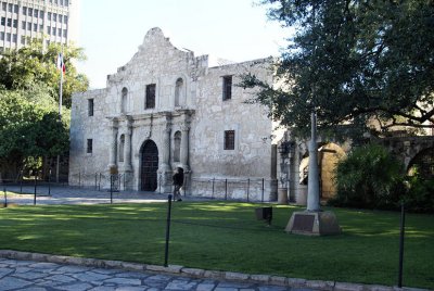 alamo riverwalk 007.jpg