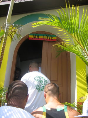 entrance to final resting place of Bob Marley