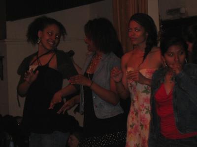 Maria, Ione, Kristin & Stephany dancing on stage