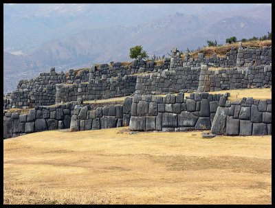 Sacsayhuaman walls 2