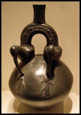 Sculpted bottle 1 (Chimu 1300 - 1532AD)