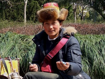 Tibetan street seller in Peoples Square Park