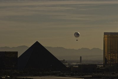 Las Vegas Strip, Luxor Hotel