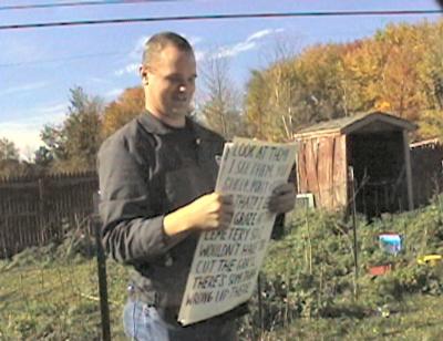 MIKE THE CUE CARD MAN