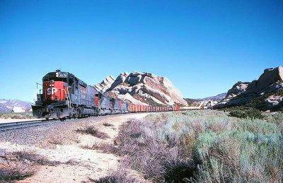 Southern Pacific on the Cutoff - Mormon Rocks