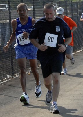 2006 Police Officer Chris Hoban 5 MIle Run