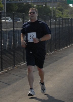 2006 Police Officer Chris Hoban 5 MIle Run