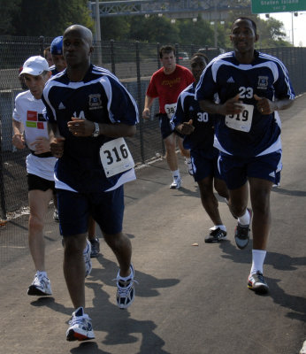 2006 Police Officer Chris Hoban 5 MIle Run