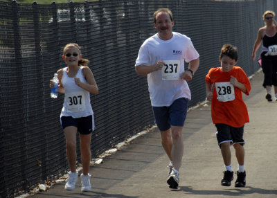 2006 Police Officer Chris Hoban 5 MIle Run