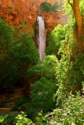 Mooney Falls, Sunlight in the Canyon