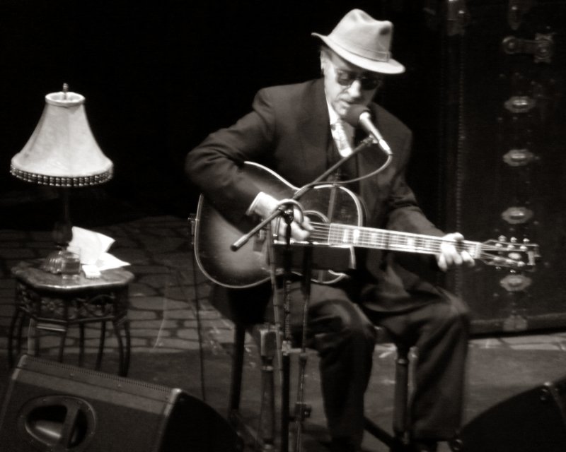 Leon Redbone