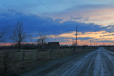 Barn and Road at Sunrise 9899.jpg
