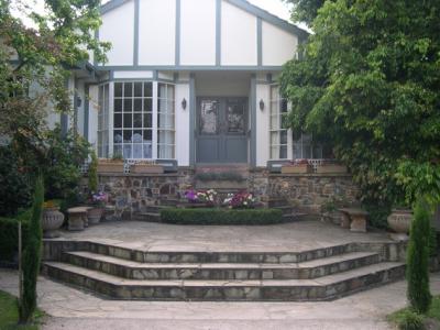 Elizabethan Lodge, Melbourne, Australia