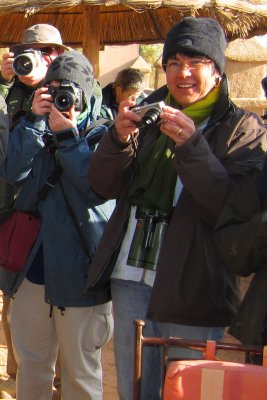 Véronique taking a photo in the ringing session in the desert