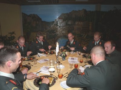 a42_regdinner1-oon07.jpg