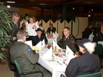 b066_regdinner2-oon07.jpg