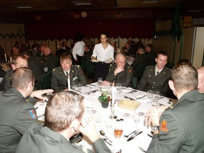 b093_regdinner2-oon07.jpg
