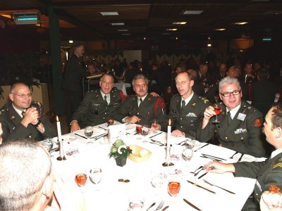 b128_regdinner2-oon07.jpg