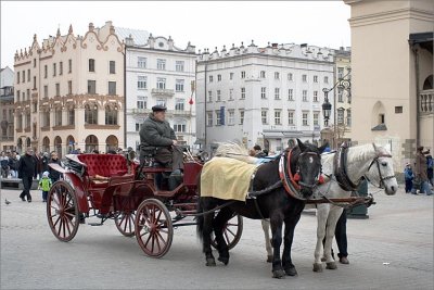 Poeple-in-Krakow_2327.jpg