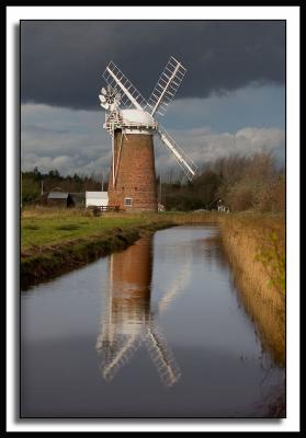 Stormy Horsey Mill!