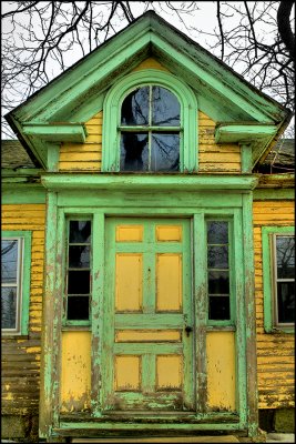 Yellow Maine House