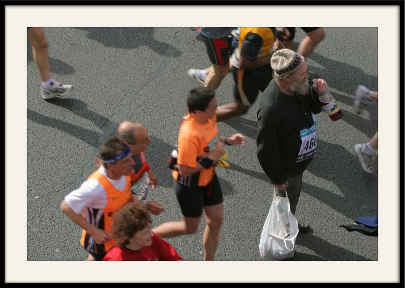 Marathon de Paris 2006</br>Le dossard 46xxx se dope !!!